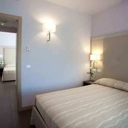 Porto Azzurro Sirmione