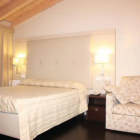Hotel Porto Azzurro 3*