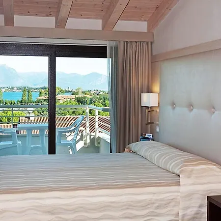Porto Azzurro Hotel