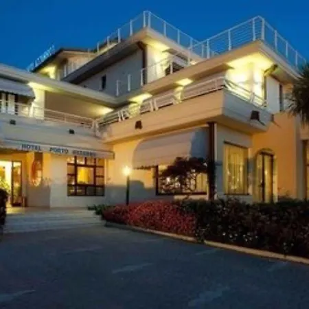 Hotel Porto Azzurro 3*